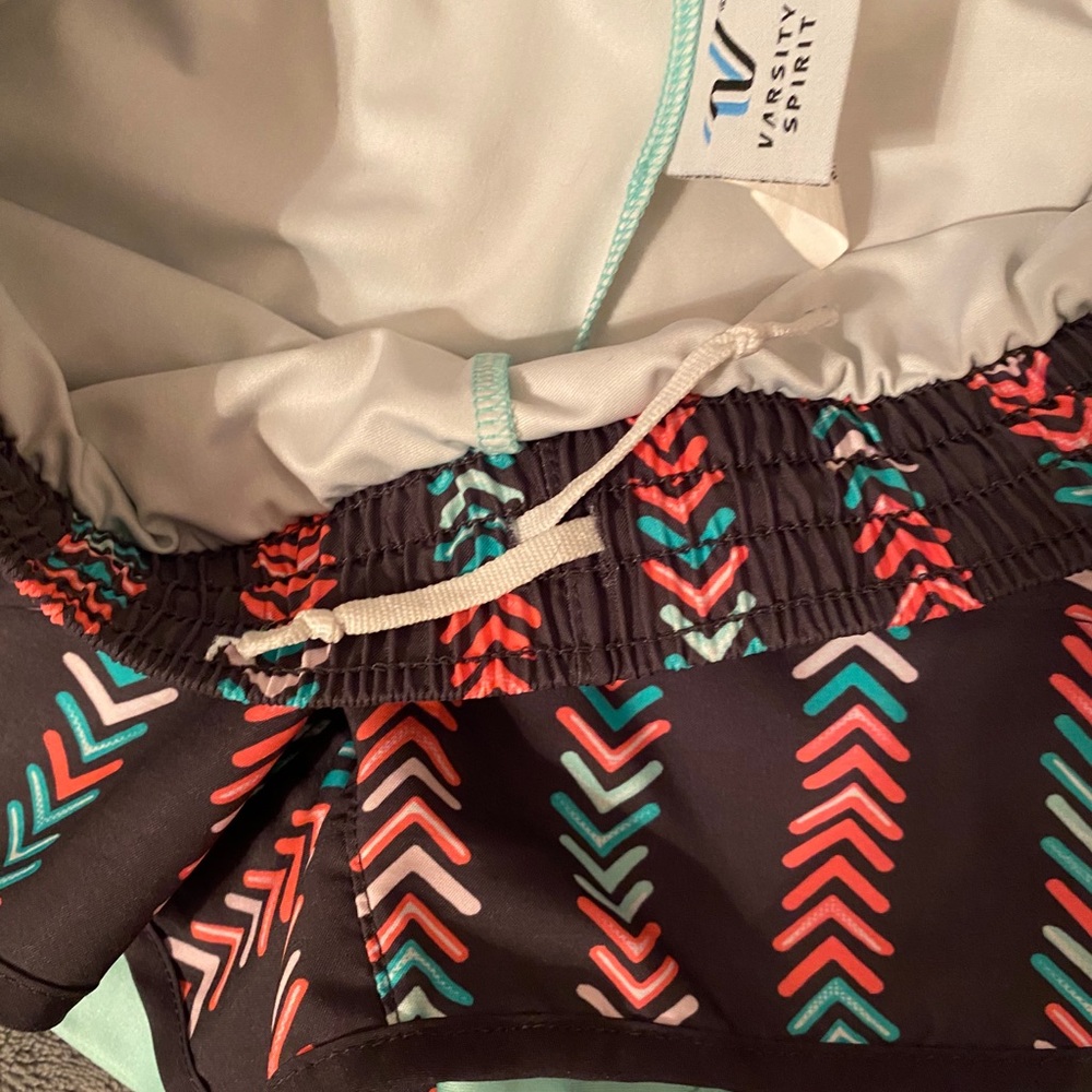 VARSITY SHORTS - Picture 4 of 4